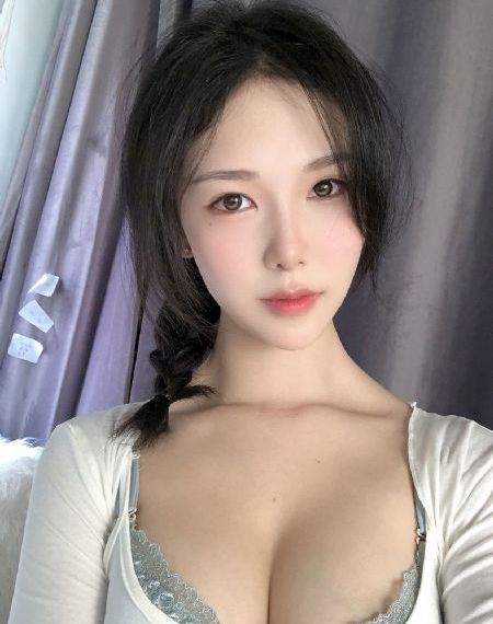 法国空姐电影在线_青苹果乐园免费高清观看